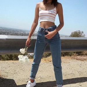 Levi’s dark wash wedgie fit ankle jeans. Size 27